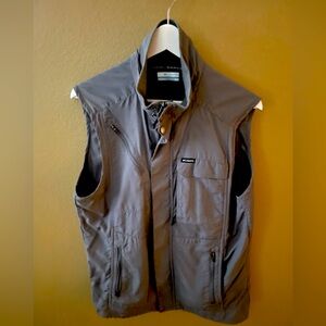 Columbia multi pocket light weight vest